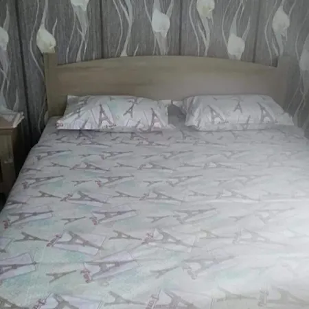Bungalow For 2 Persons In The Perfect Area Of Kamena Village Pensiune